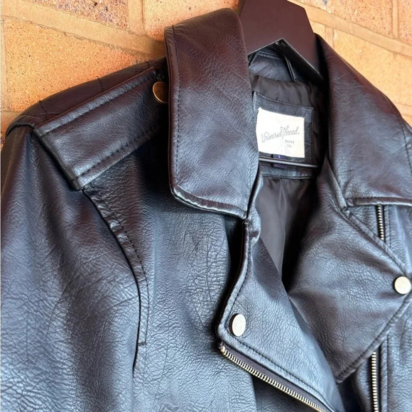 Universal Thread black faux leather zip front lined moto jacket coat large - Picture 3 of 10